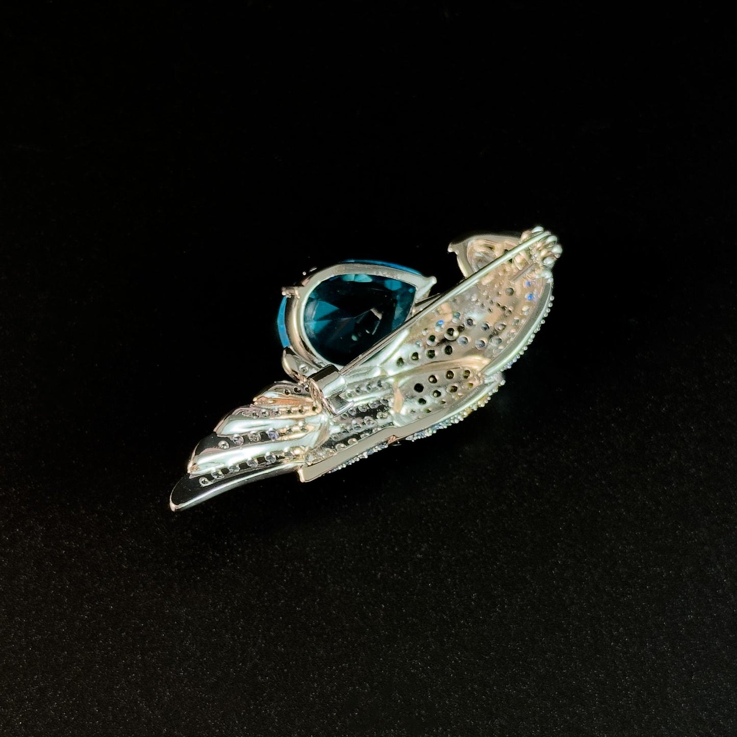 Blue Zircon Parrot-Shaped Brooch