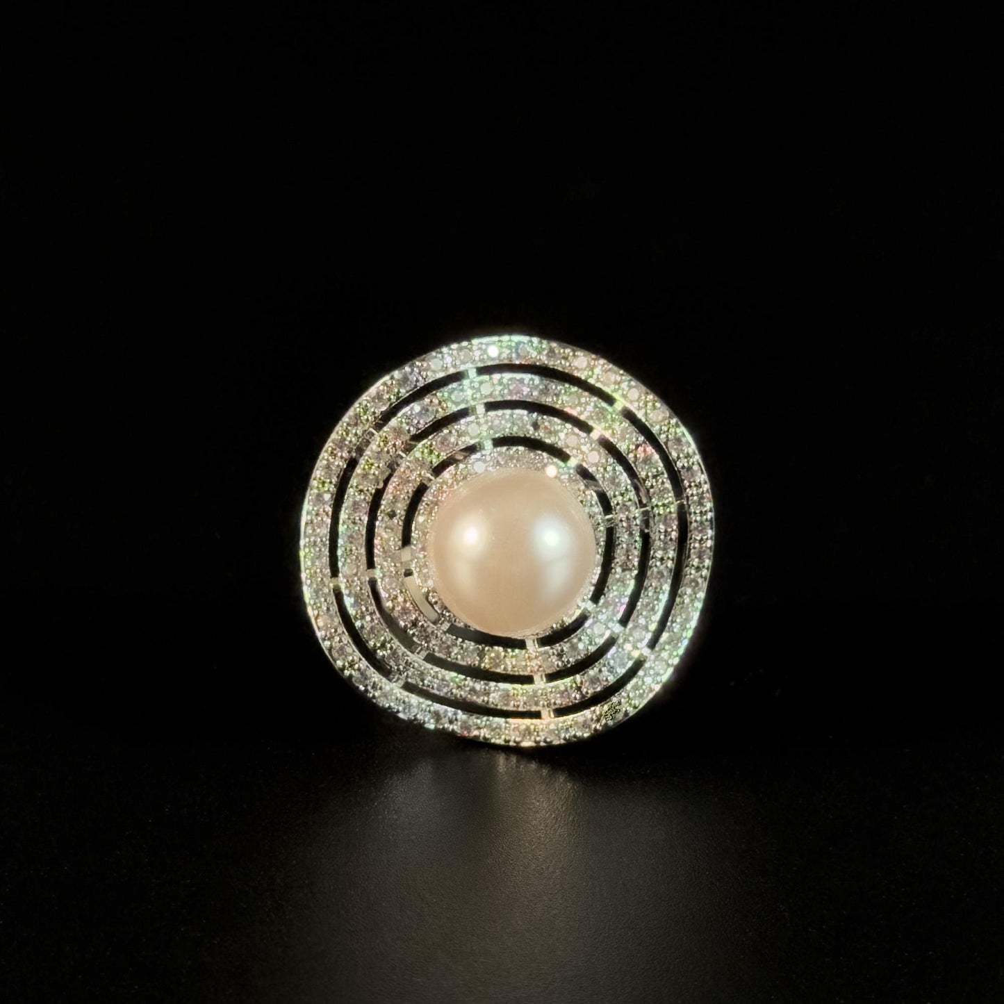 Silver Pearl Round Brooch