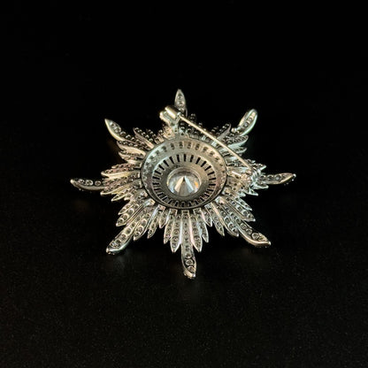 Sparkling Eight-Pointed Star Brooch