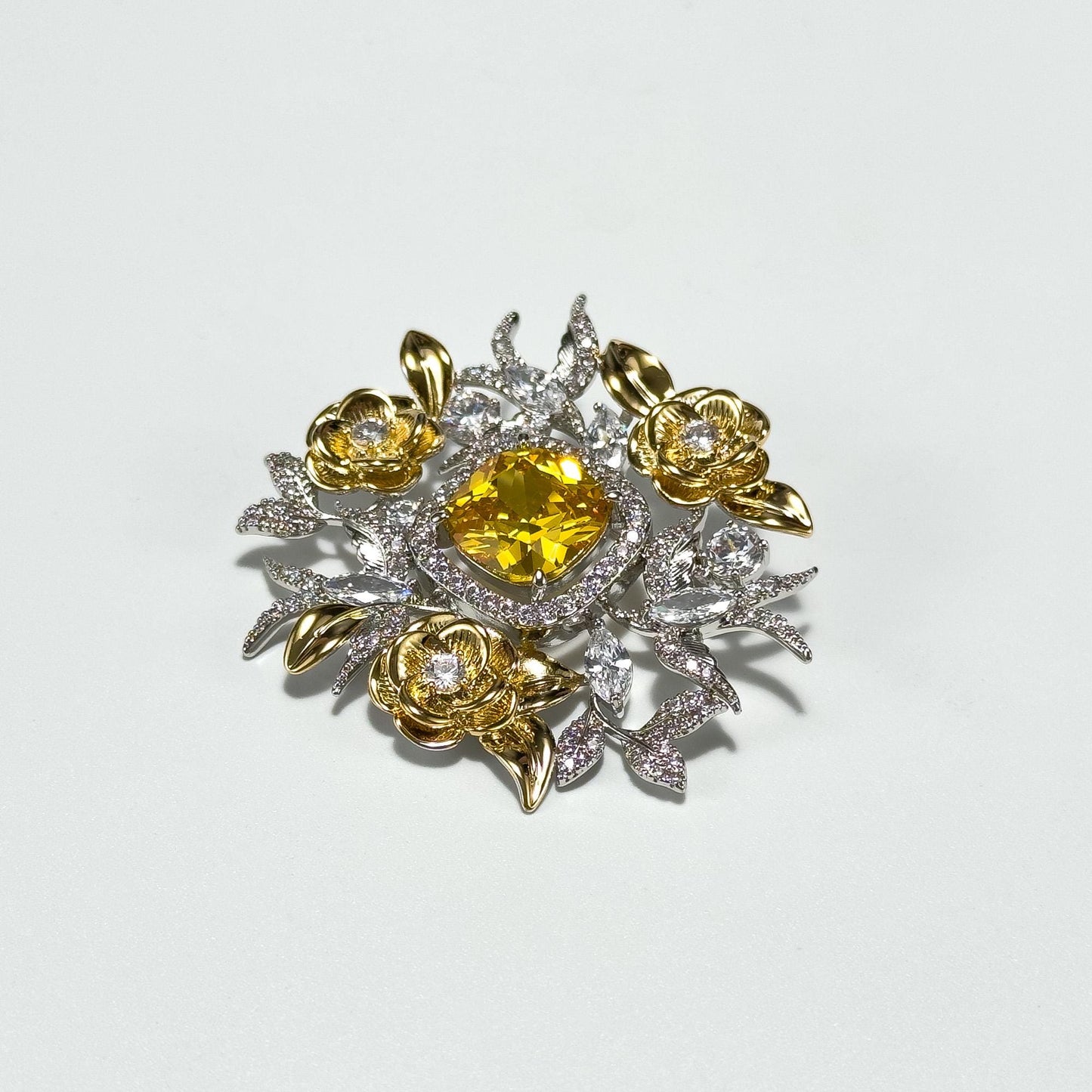 Elegant Gold Floral Brooch