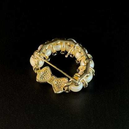Bow and Pearl Flower Wreath Brooch