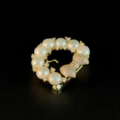 Bow and Pearl Flower Wreath Brooch