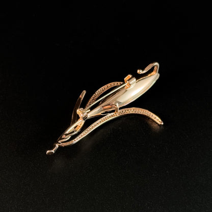 Elegant Pink Zircon Bouquet Brooch