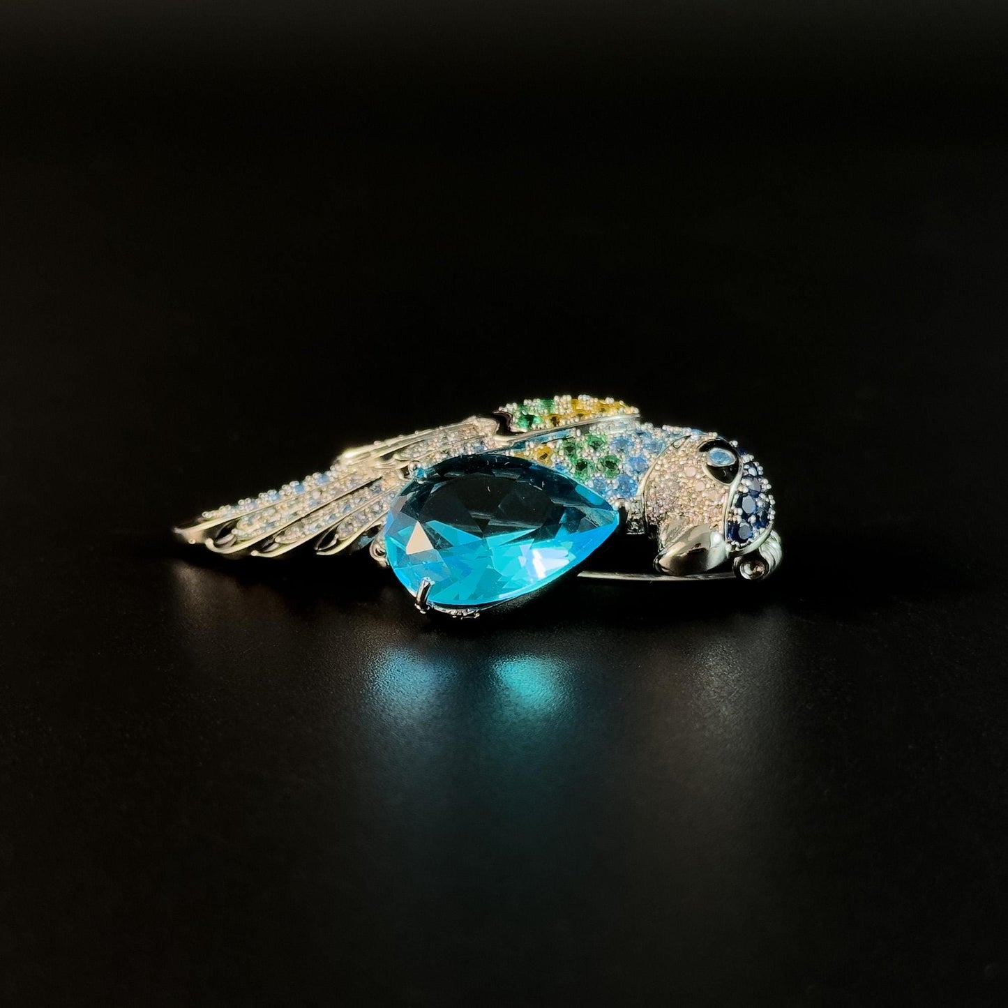 Blue Zircon Parrot-Shaped Brooch