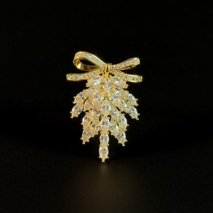 Brooch Adorned with a Bow and Wheat Ears