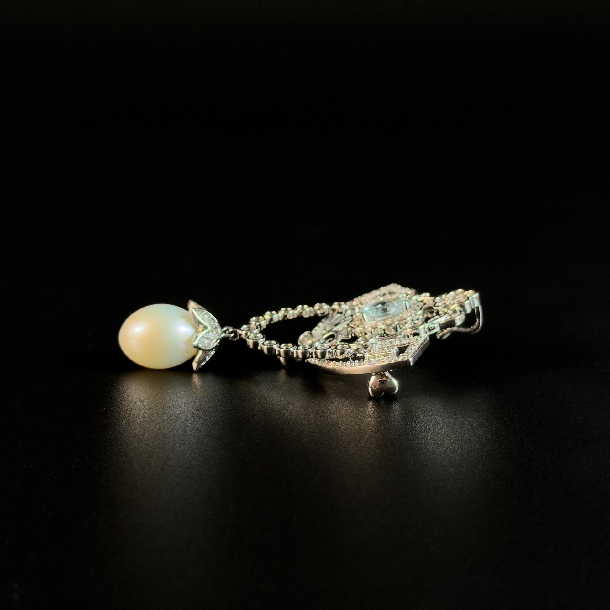 Baroque Style Pearl Pendant Brooch