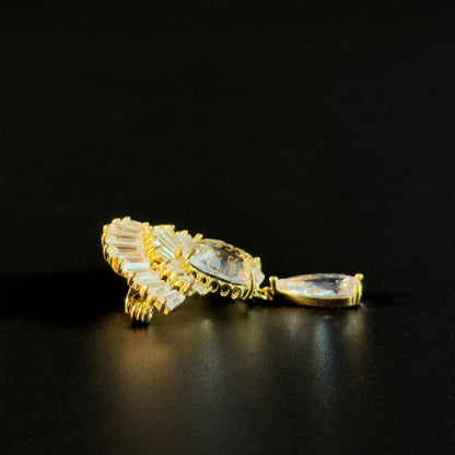Luxury Fan-Shaped Teardrop Pendant Brooch