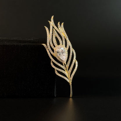 French-Style Openwork Heavy Feather Brooch