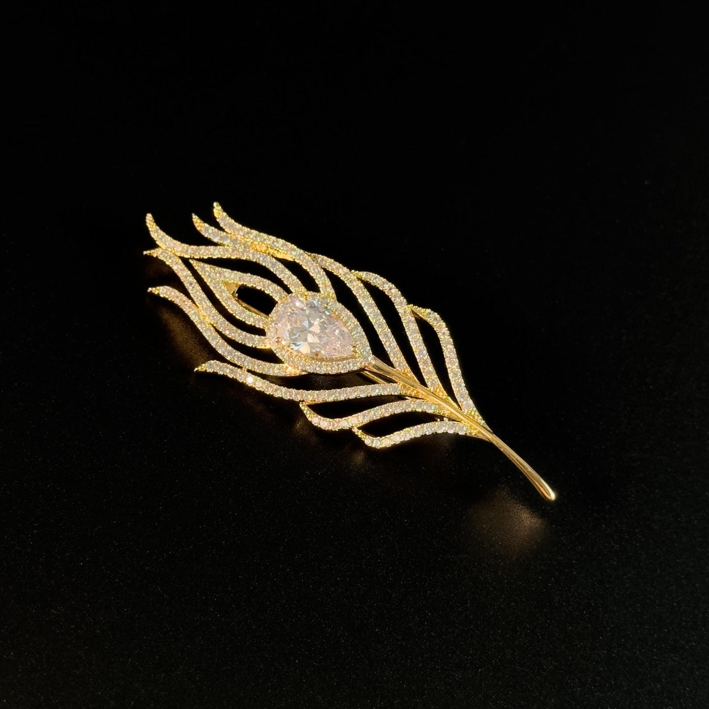 French-Style Openwork Heavy Feather Brooch