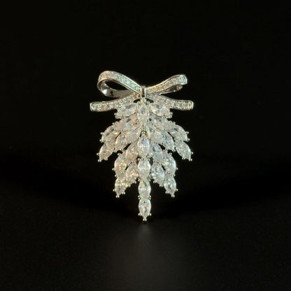 Brooch Adorned with a Bow and Wheat Ears