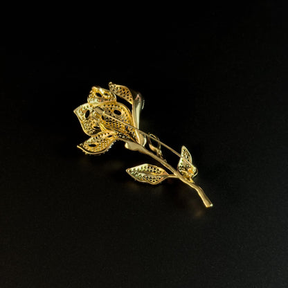 Blue Rose Brooch That Can Be Used as a Flower Brooch or a Pendant Brooch.