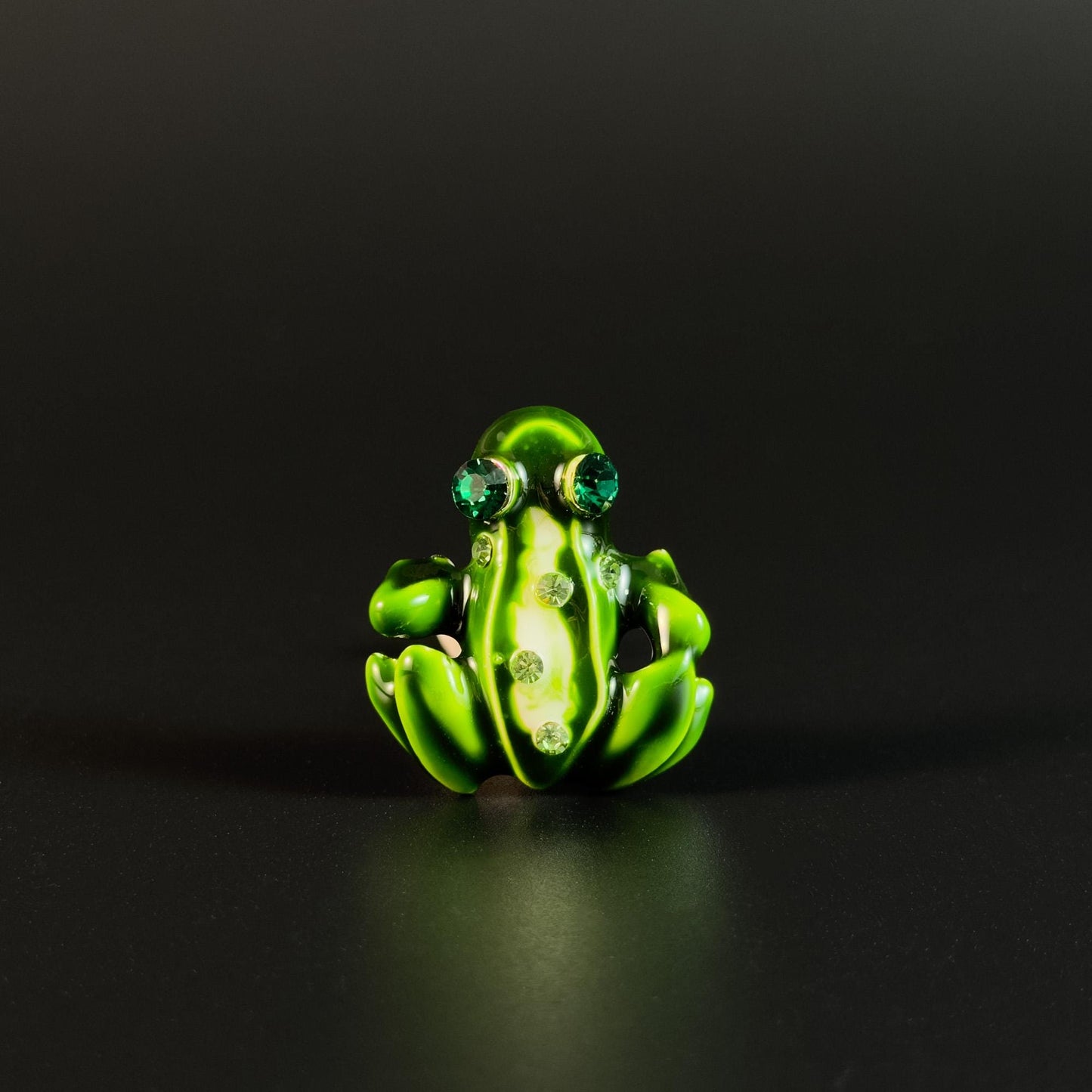 Vintage Enamel Green Frog Brooch