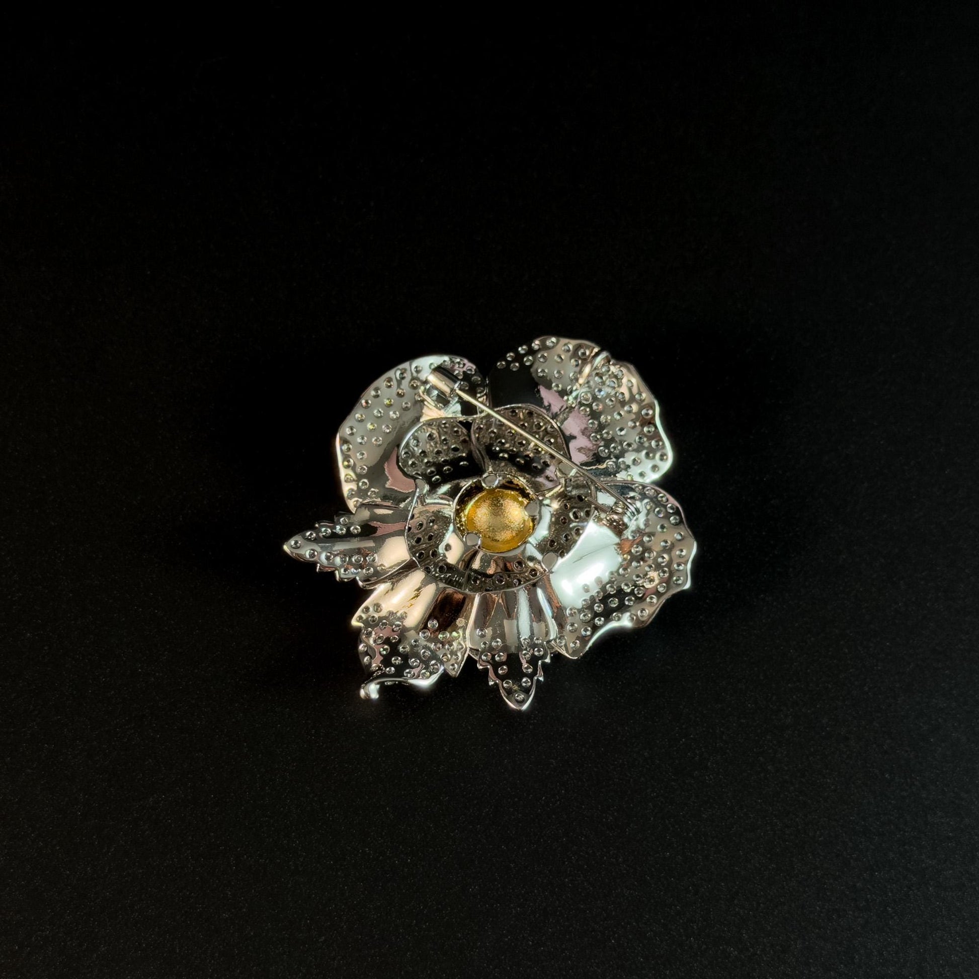 This Brooch Can Be Used as a Rose Brooch