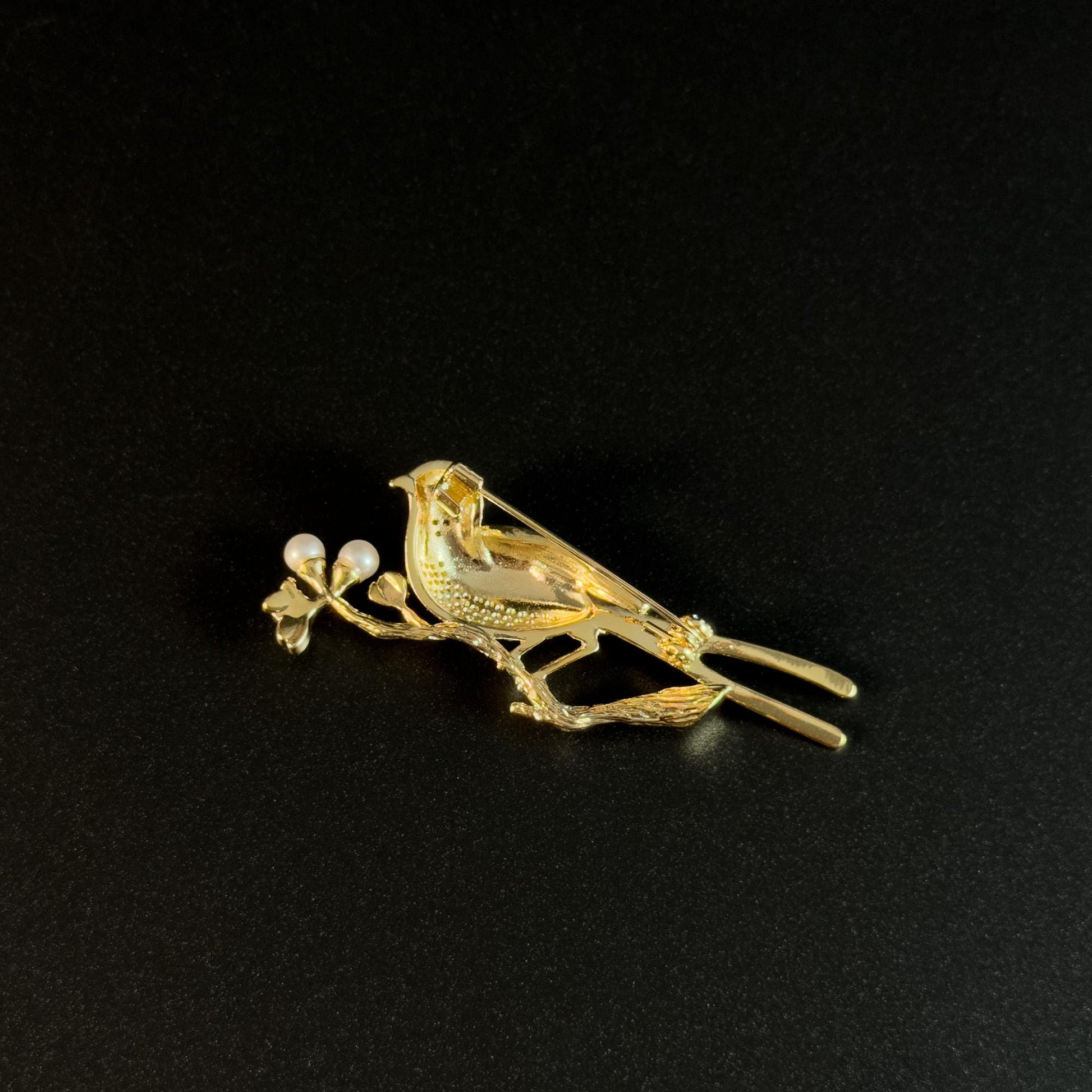 Magpie Brooch