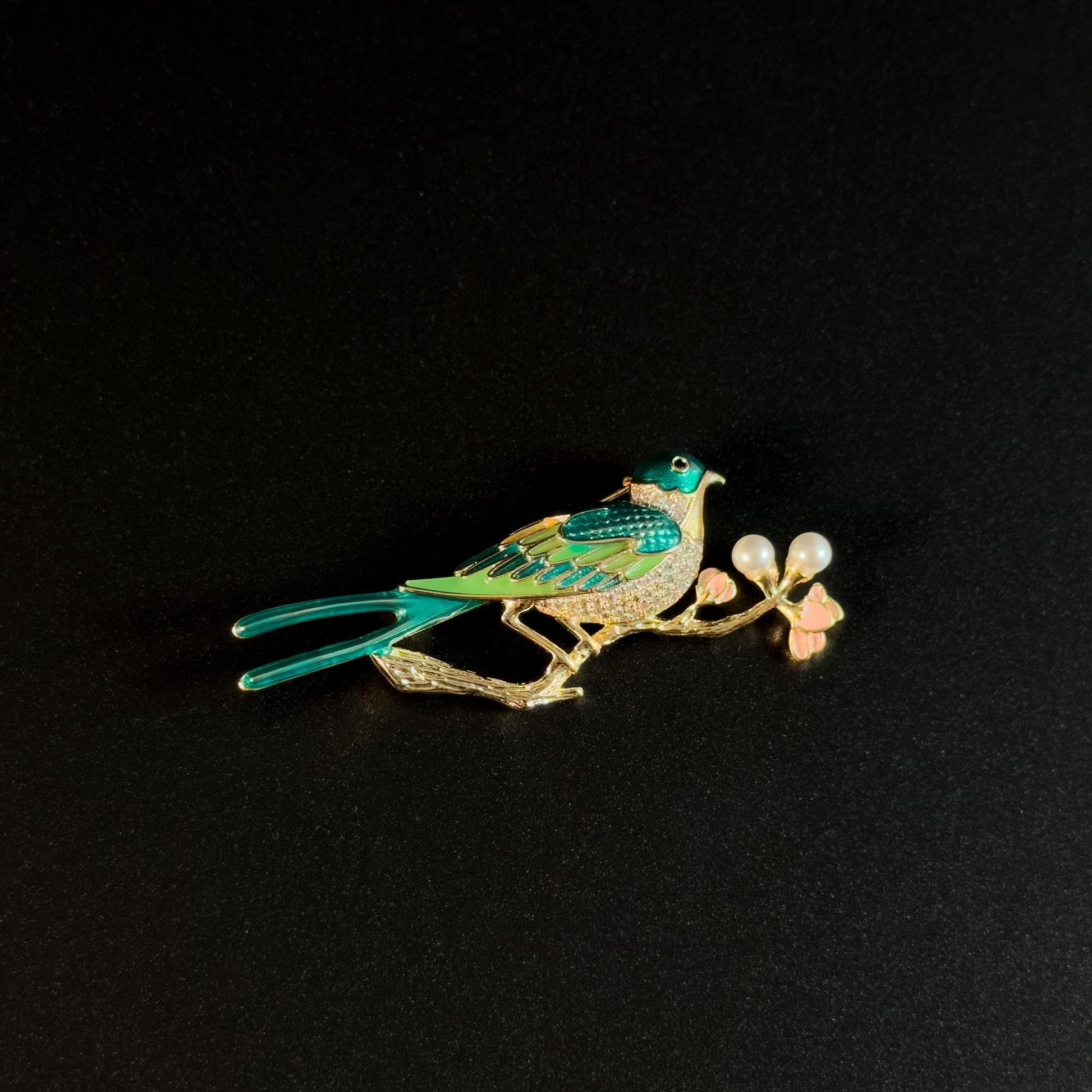 Magpie Brooch