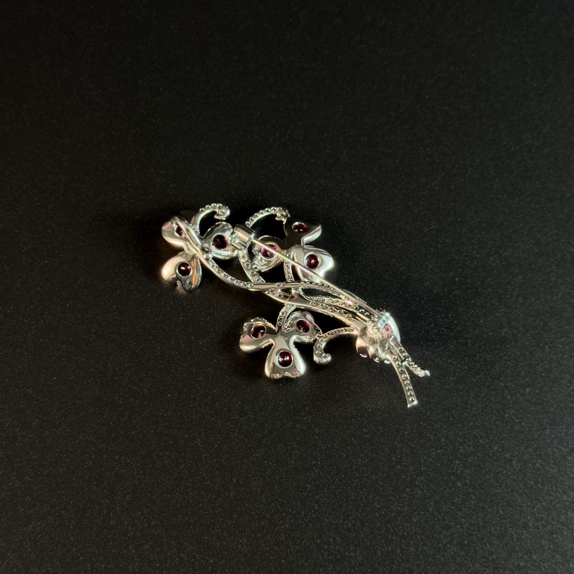 Clover Red Zircon Brooch
