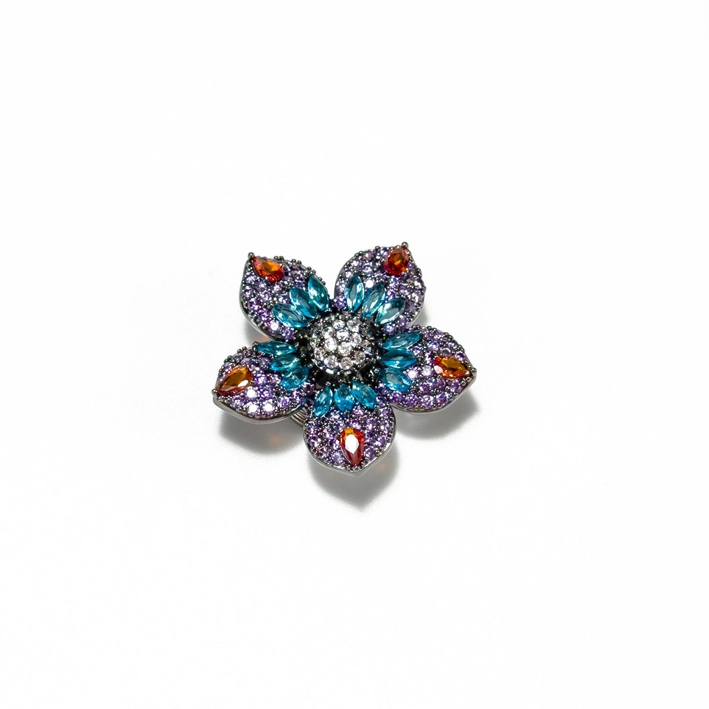Retro-Style Color-Blocked Five-Petal Flower Magnetic Cufflinks