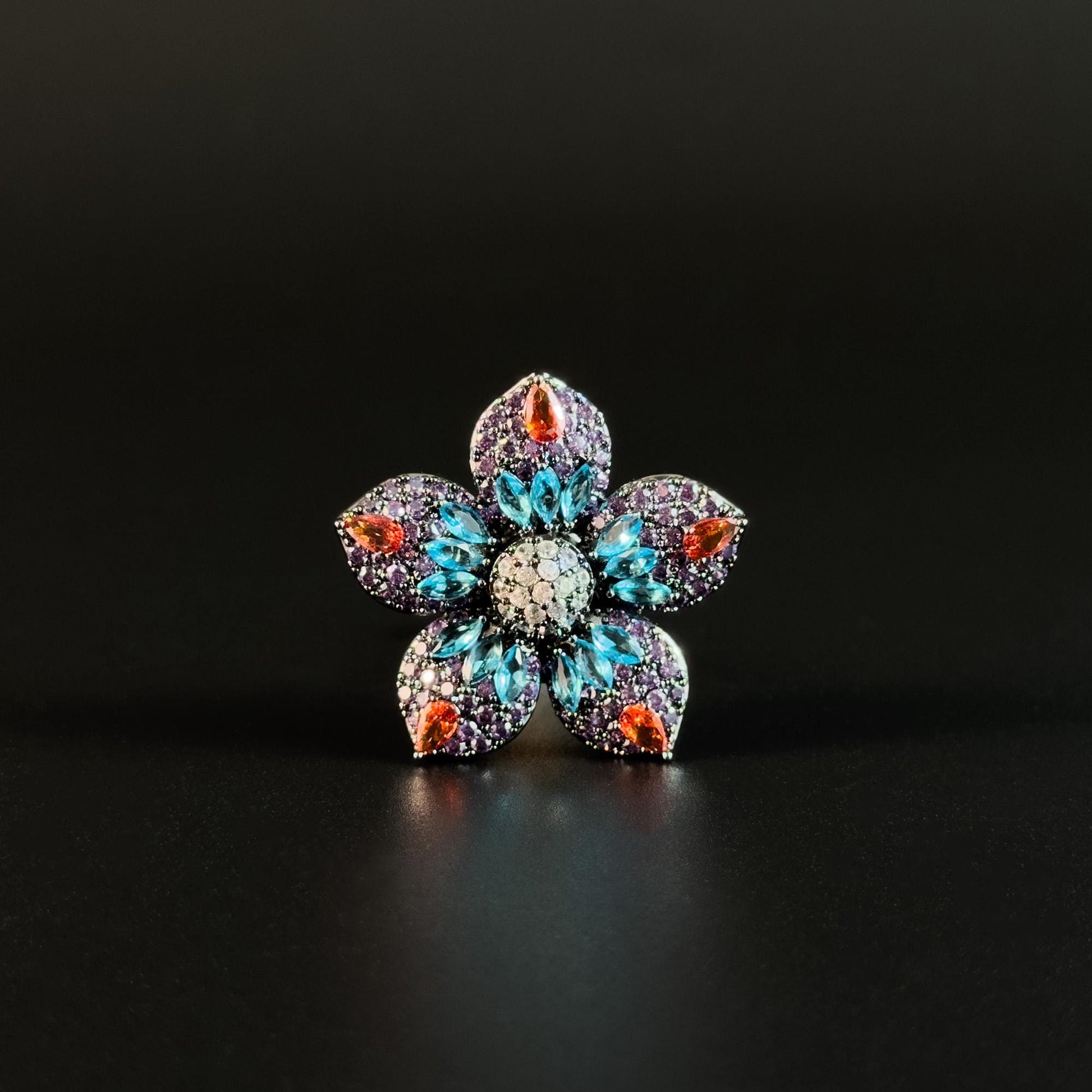 Retro-Style Color-Blocked Five-Petal Flower Magnetic Cufflinks