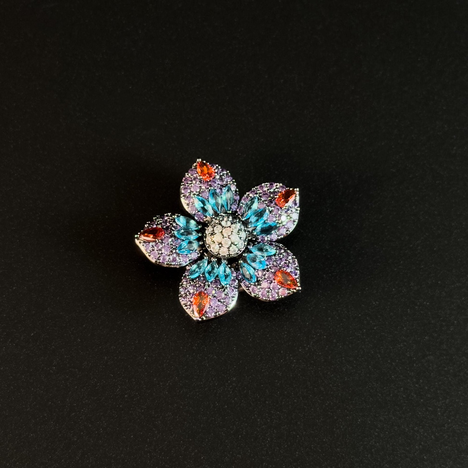 Retro-Style Color-Blocked Five-Petal Flower Magnetic Cufflinks