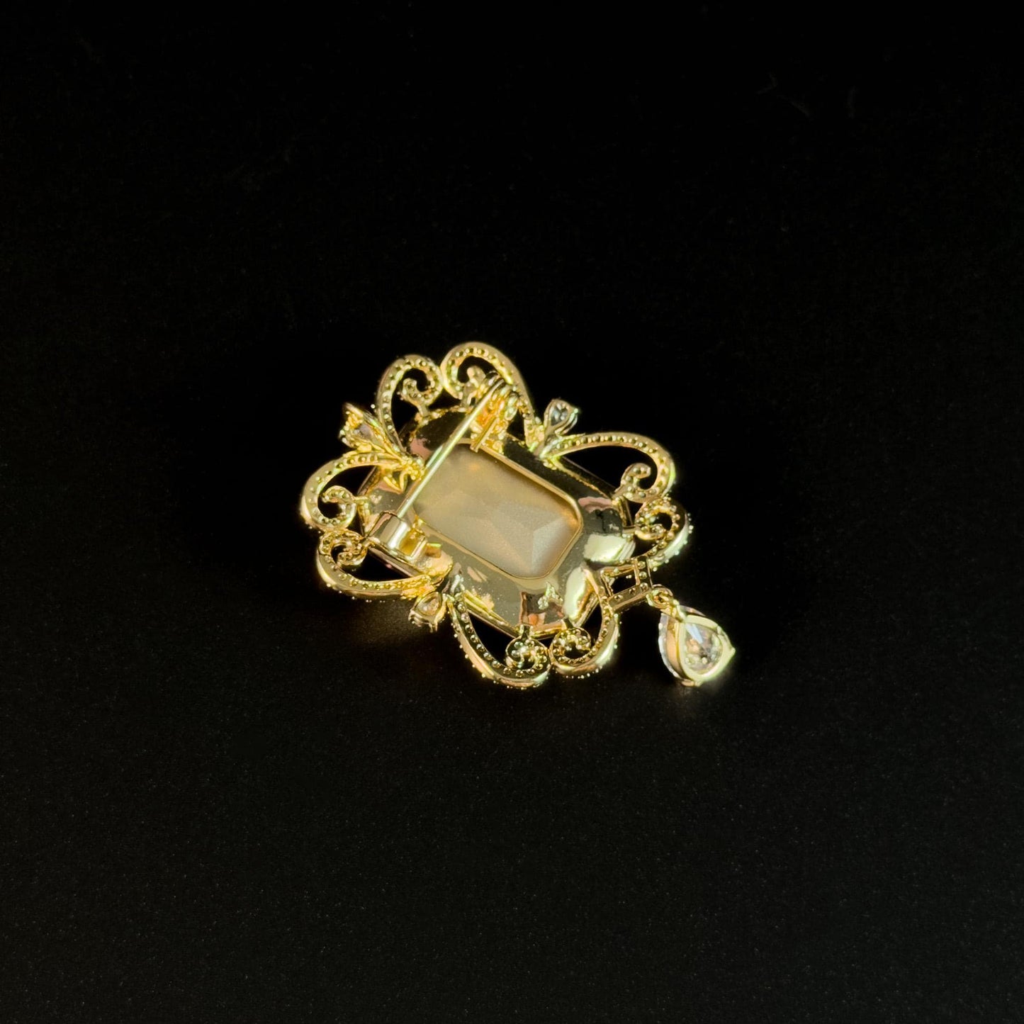 Gold Vase Flower Brooch
