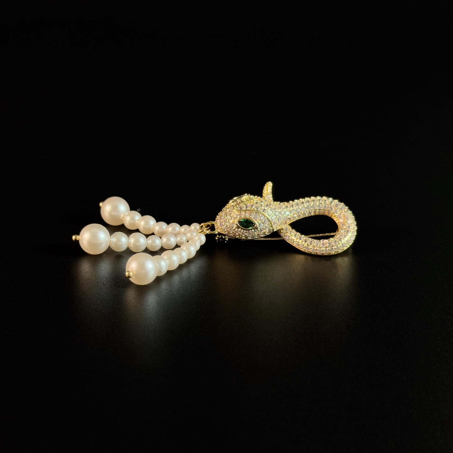 Snake Head Pearl Tassel Brooch
