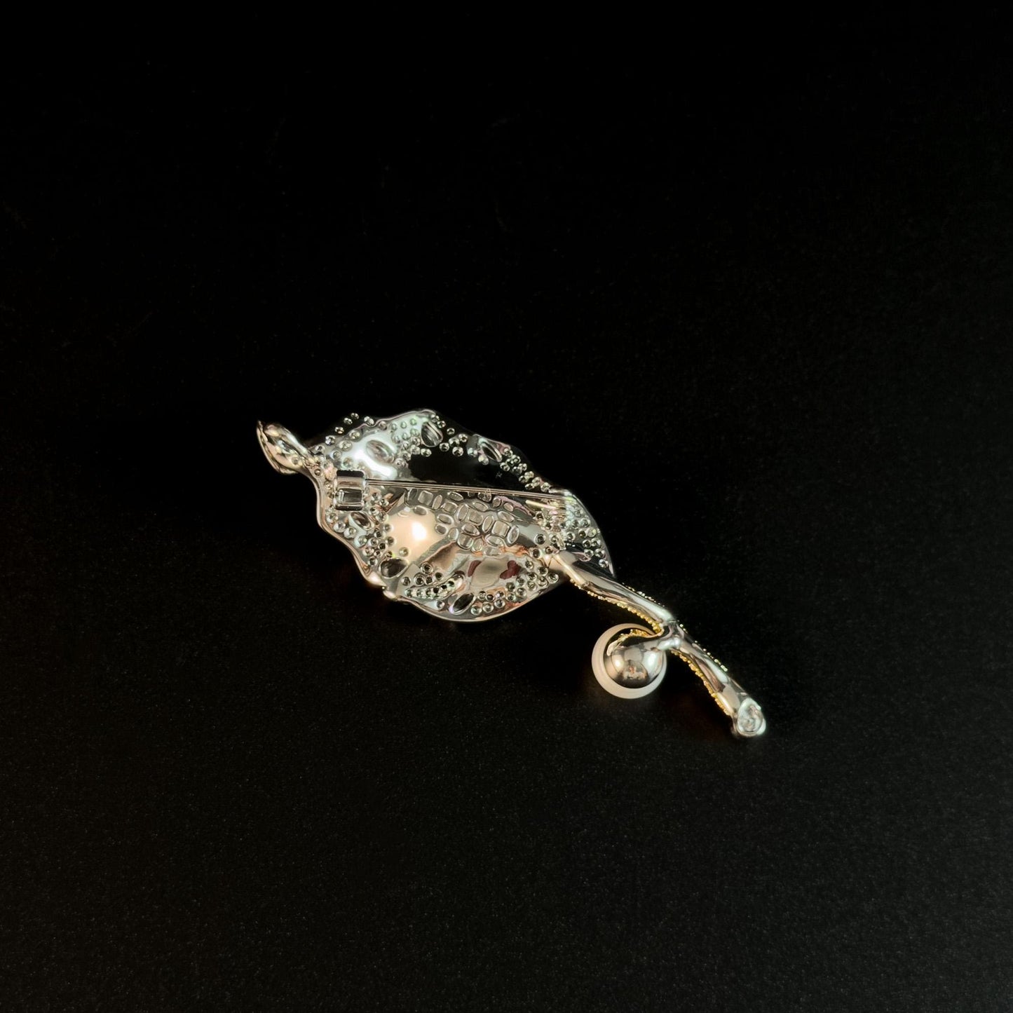 Pearl Green Leaf Brooch
