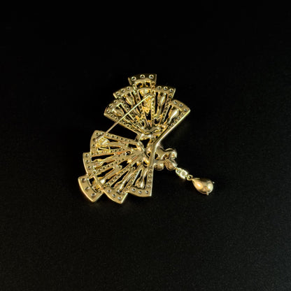 Britomartis · Golden Bow Pendant Brooch