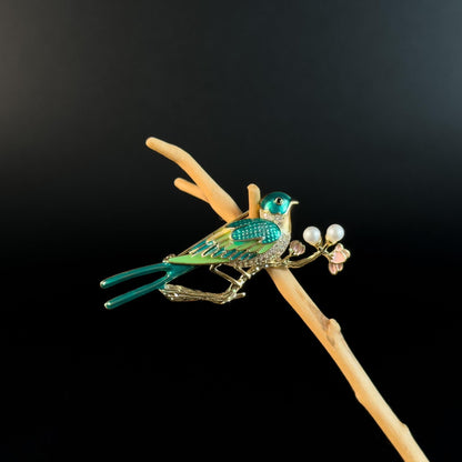 Magpie Brooch
