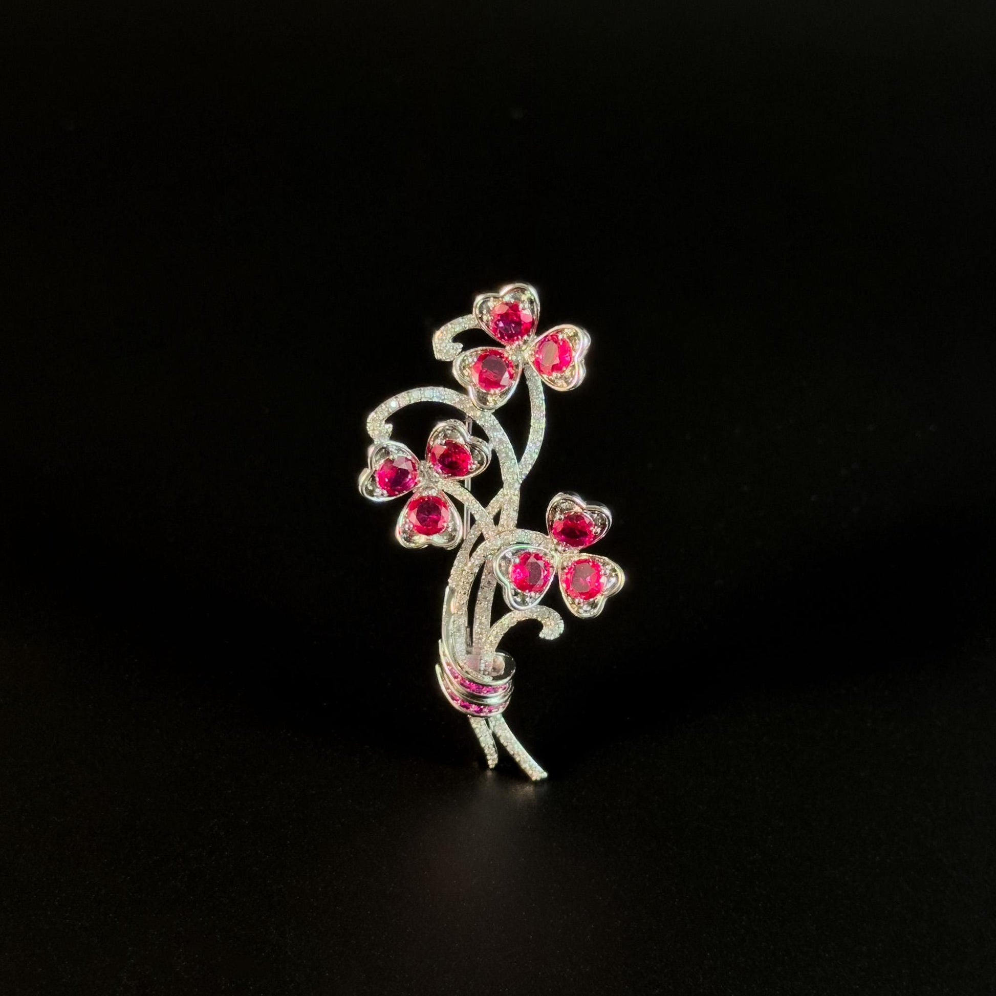 Clover Red Zircon Brooch