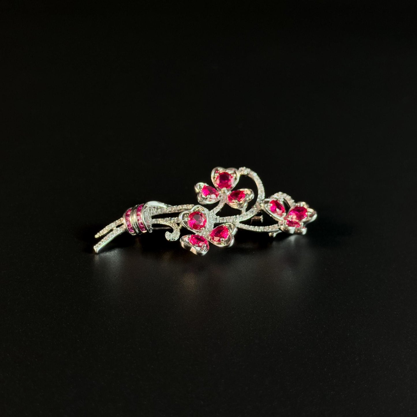 Clover Red Zircon Brooch