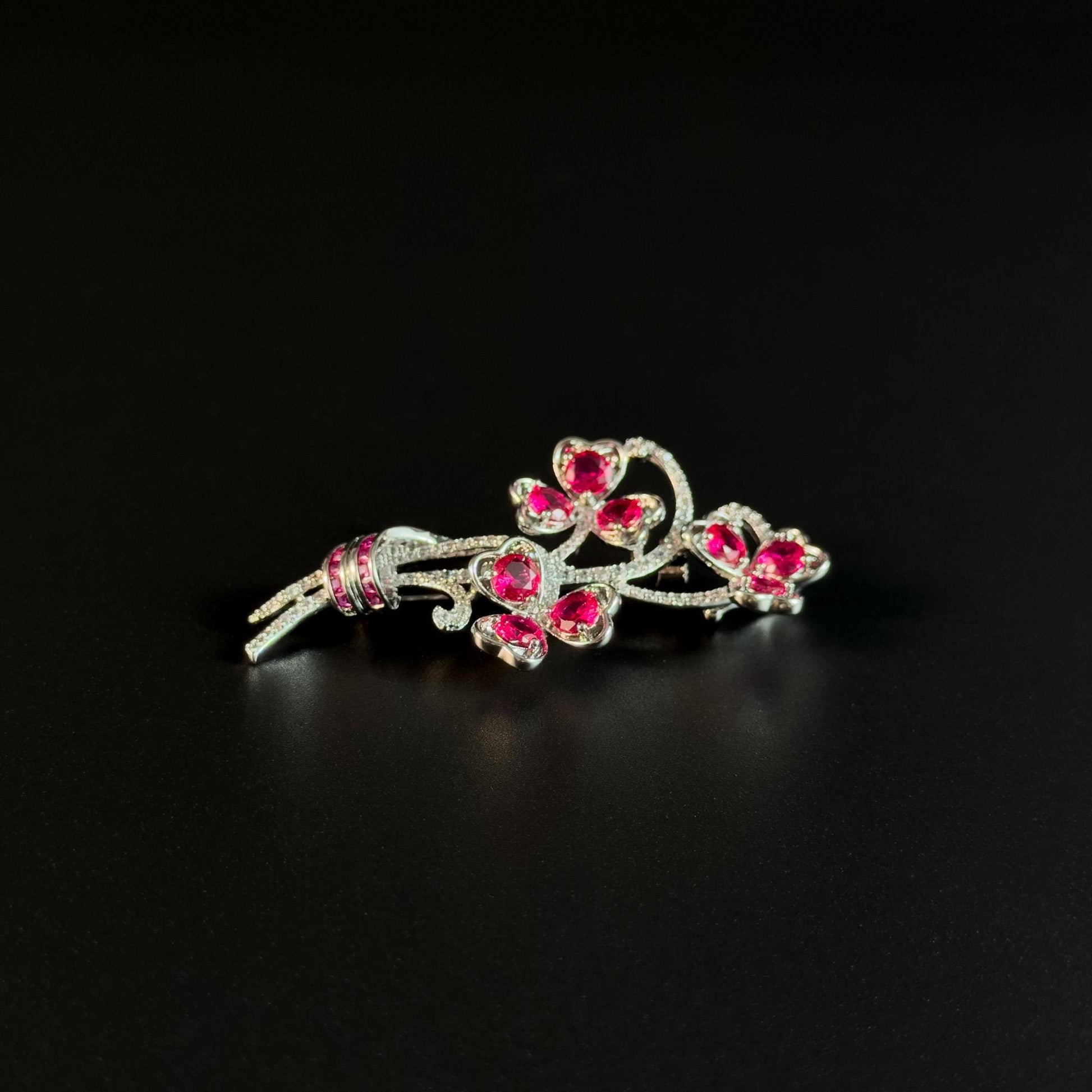 Clover Red Zircon Brooch