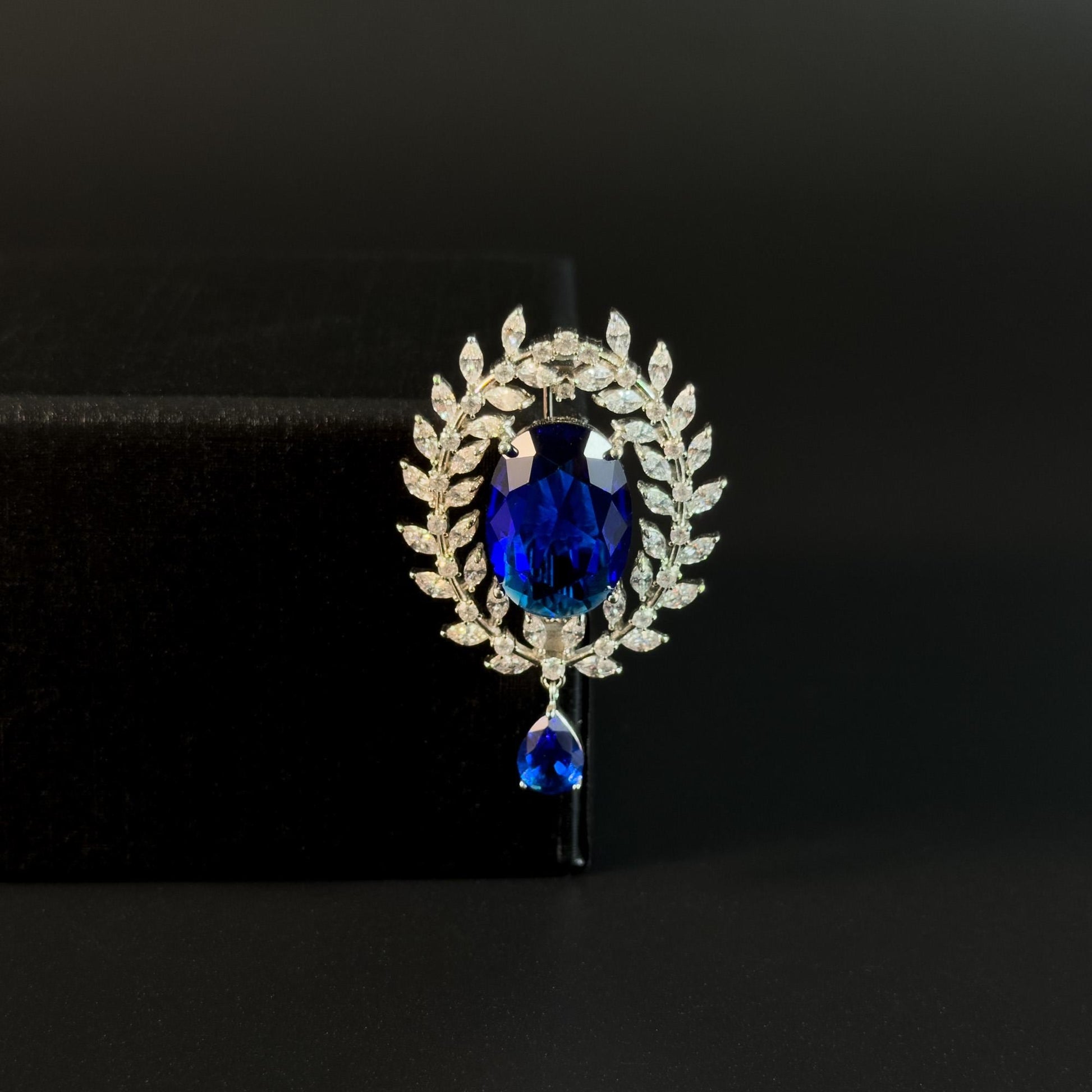 Sapphire Pendant Brooch