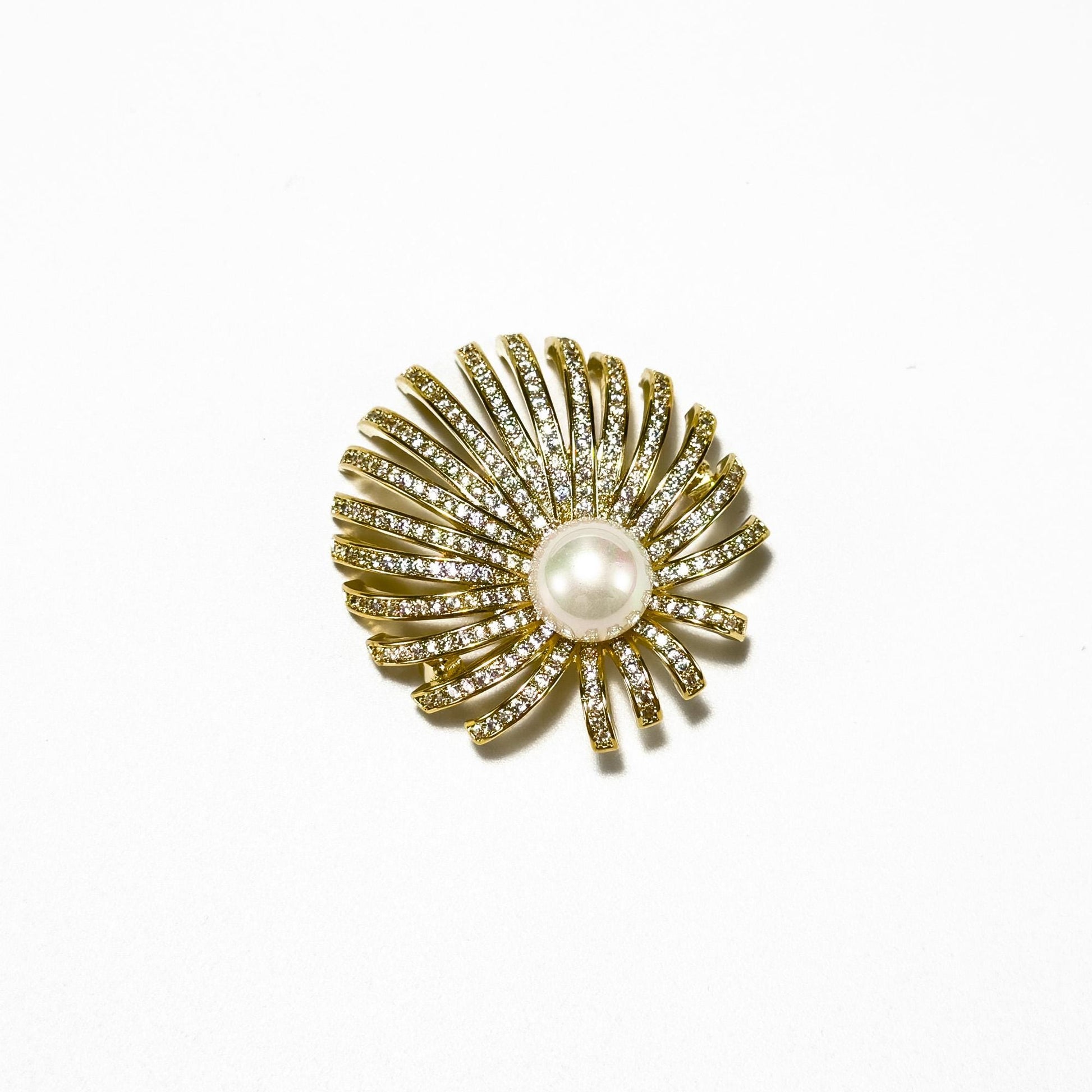 Gold Pearl Scallop Brooch