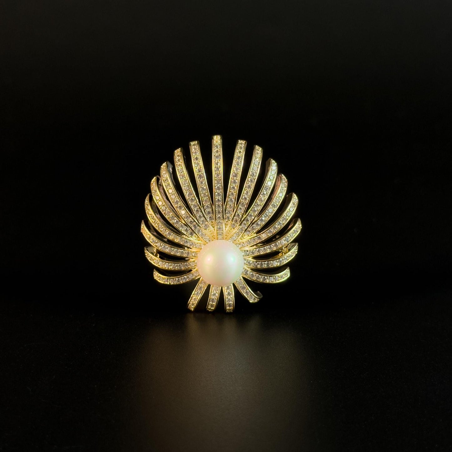Gold Pearl Scallop Brooch
