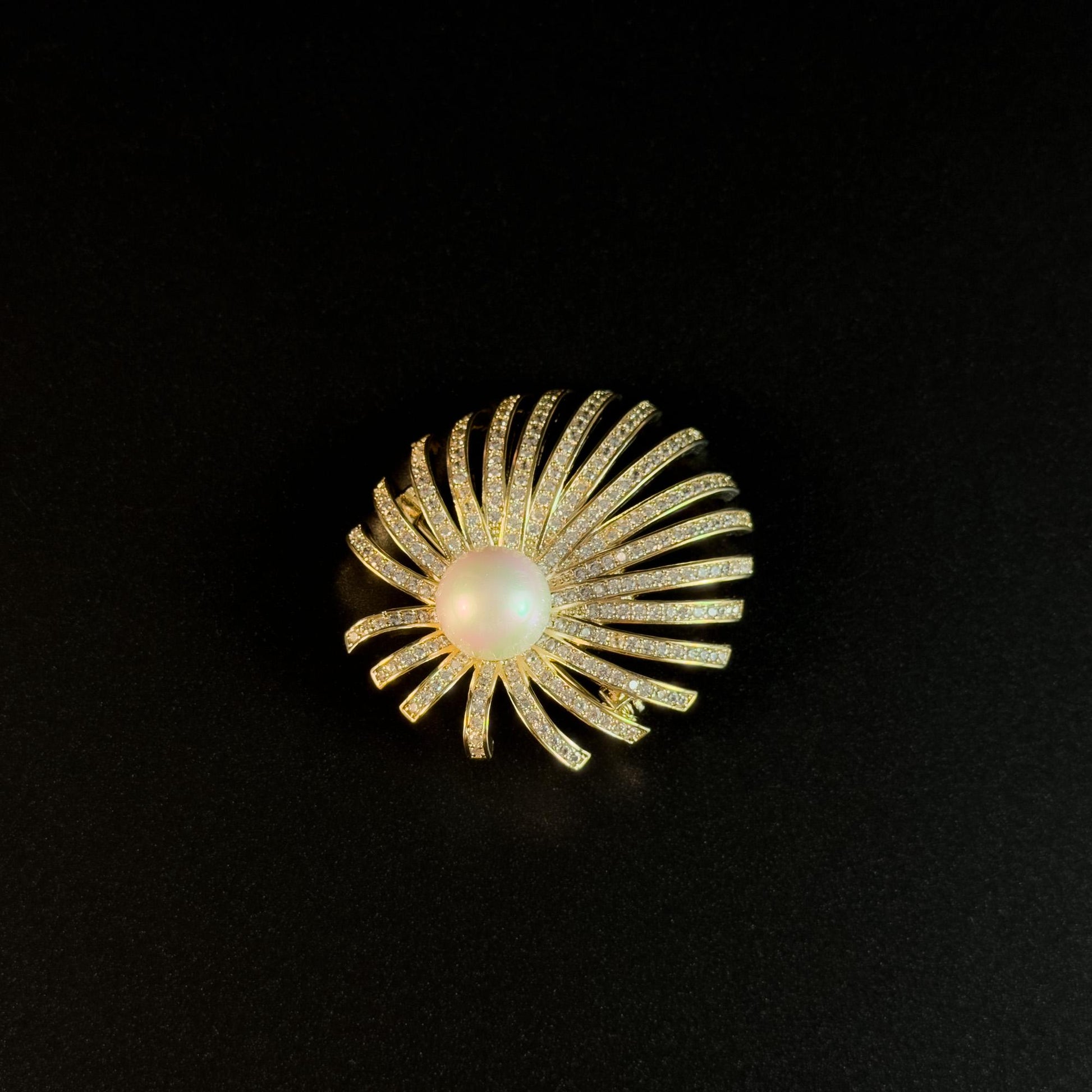 Gold Pearl Scallop Brooch