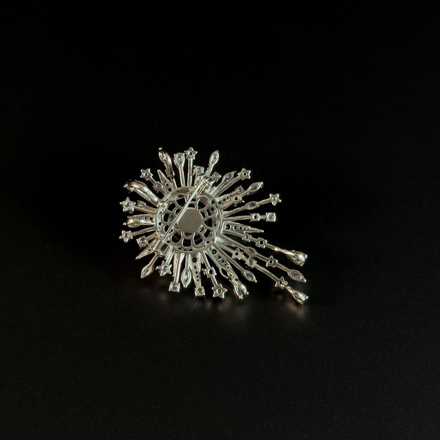 Dazzling Sunflower Black Pearl Brooch