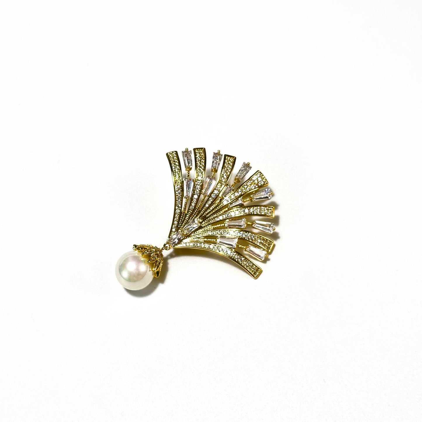 Agamemnon · Golden Firework Fan Brooch