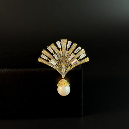 Agamemnon · Golden Firework Fan Brooch
