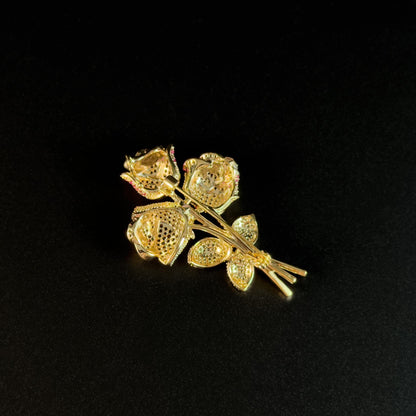 Iole · Rose Bouquet Brooch