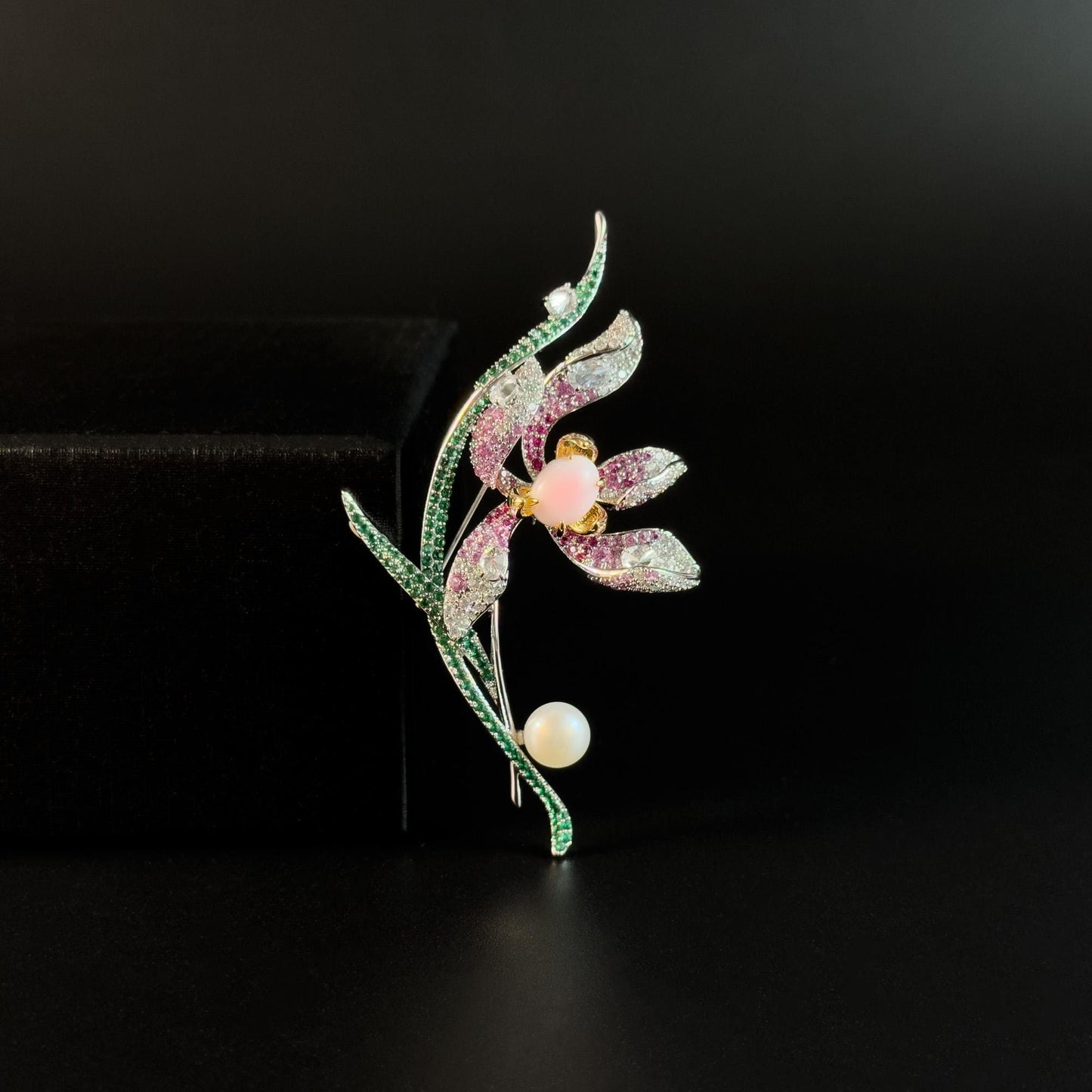 Aristaeus · Golden Magnolia Brooch