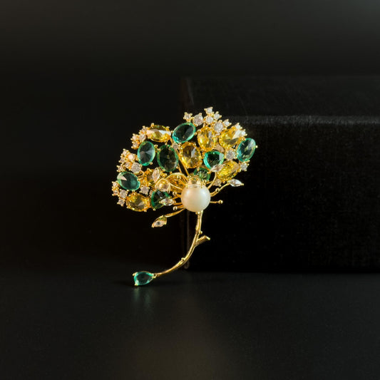 Sinis · Golden Ginkgo Leaf Brooch
