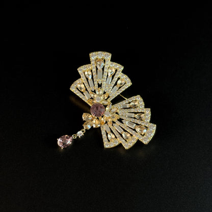 Britomartis · Golden Bow Pendant Brooch