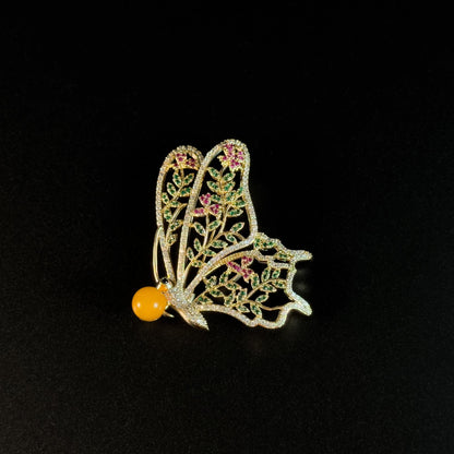Arsippe · Golden Butterfly Brooch
