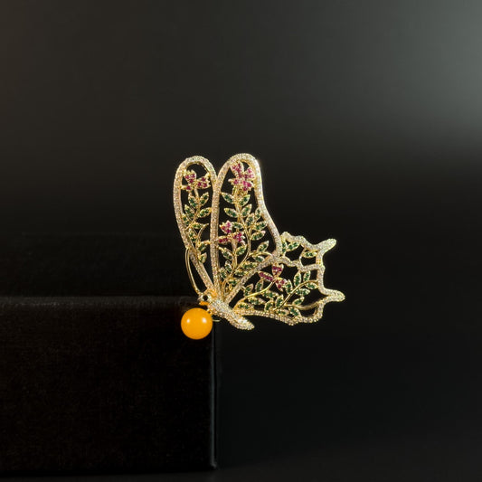 Arsippe · Golden Butterfly Brooch
