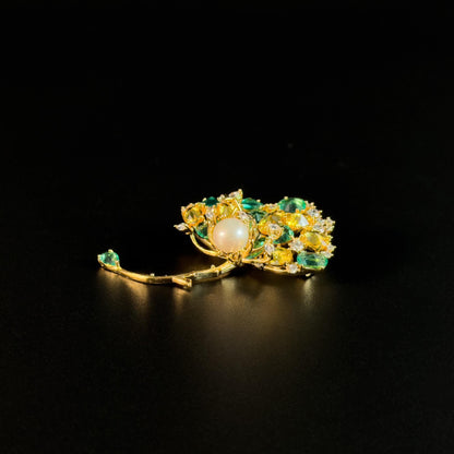 Sinis · Golden Ginkgo Leaf Brooch