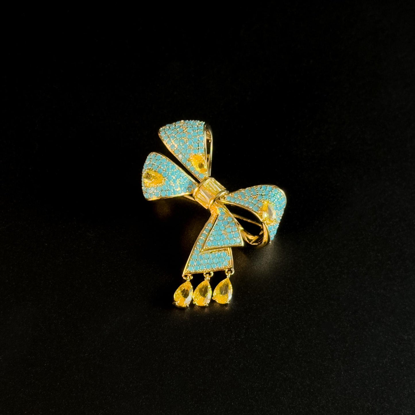 Antigone · Azure Bow Pendant Brooch