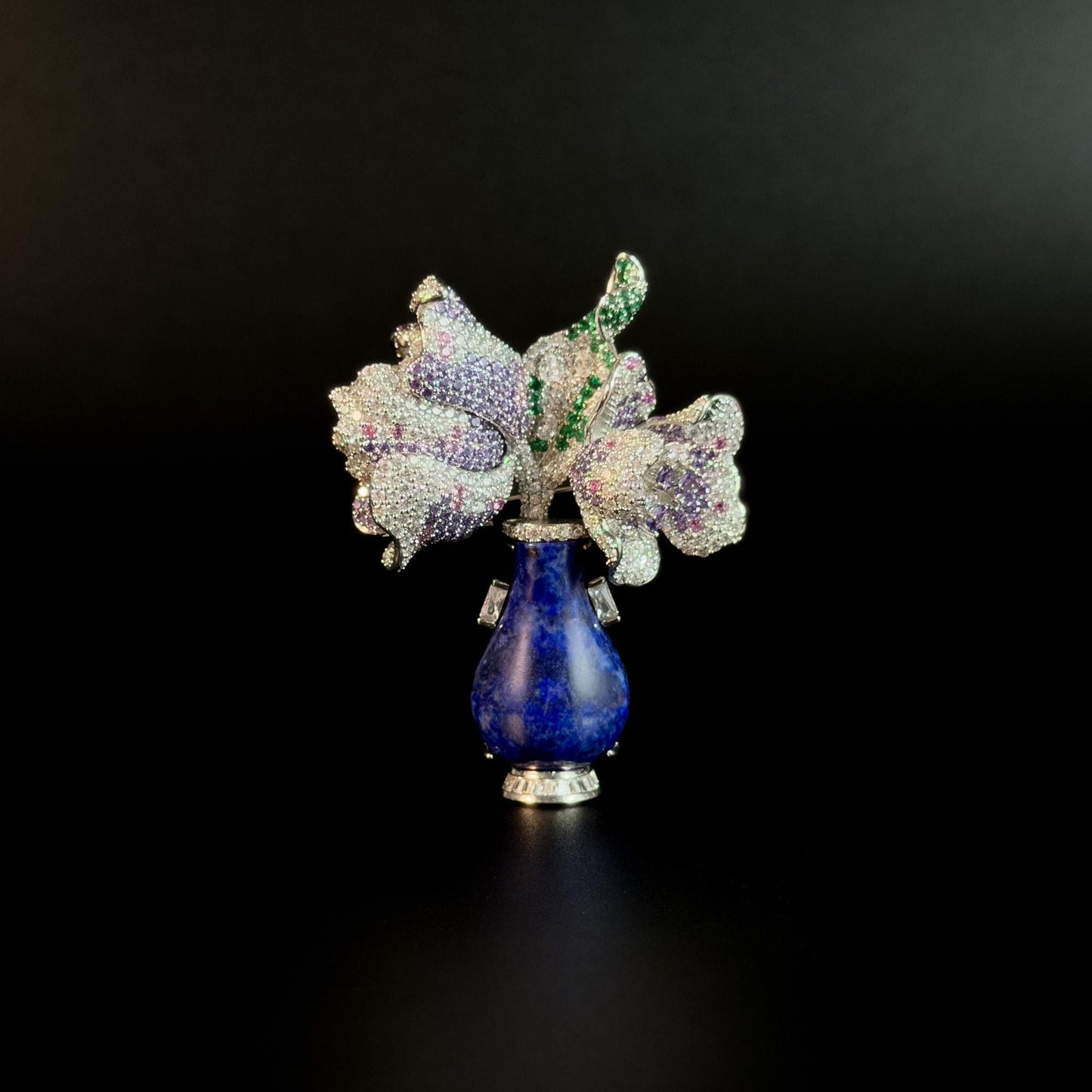 Arcesius · Azure Vase Brooch