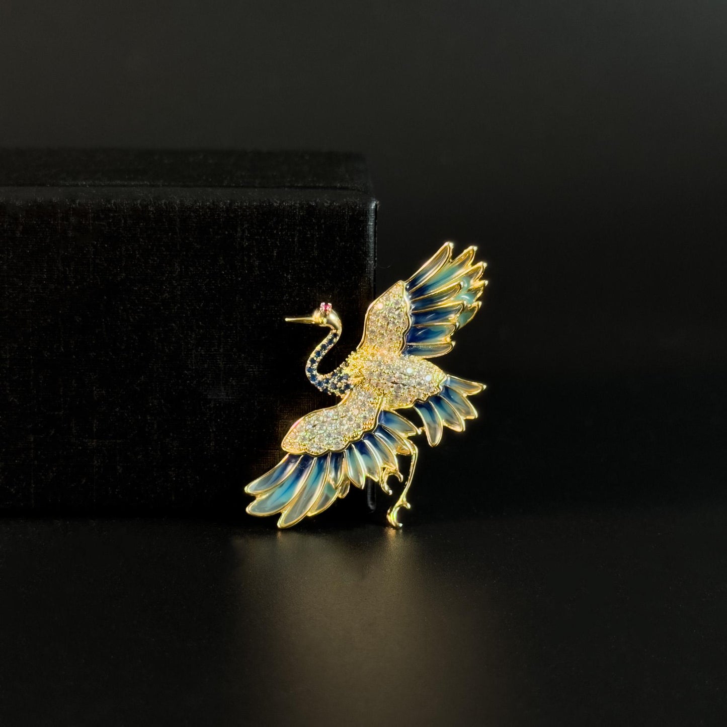 Amyclas · Azure Gradient Crane Wing Brooch
