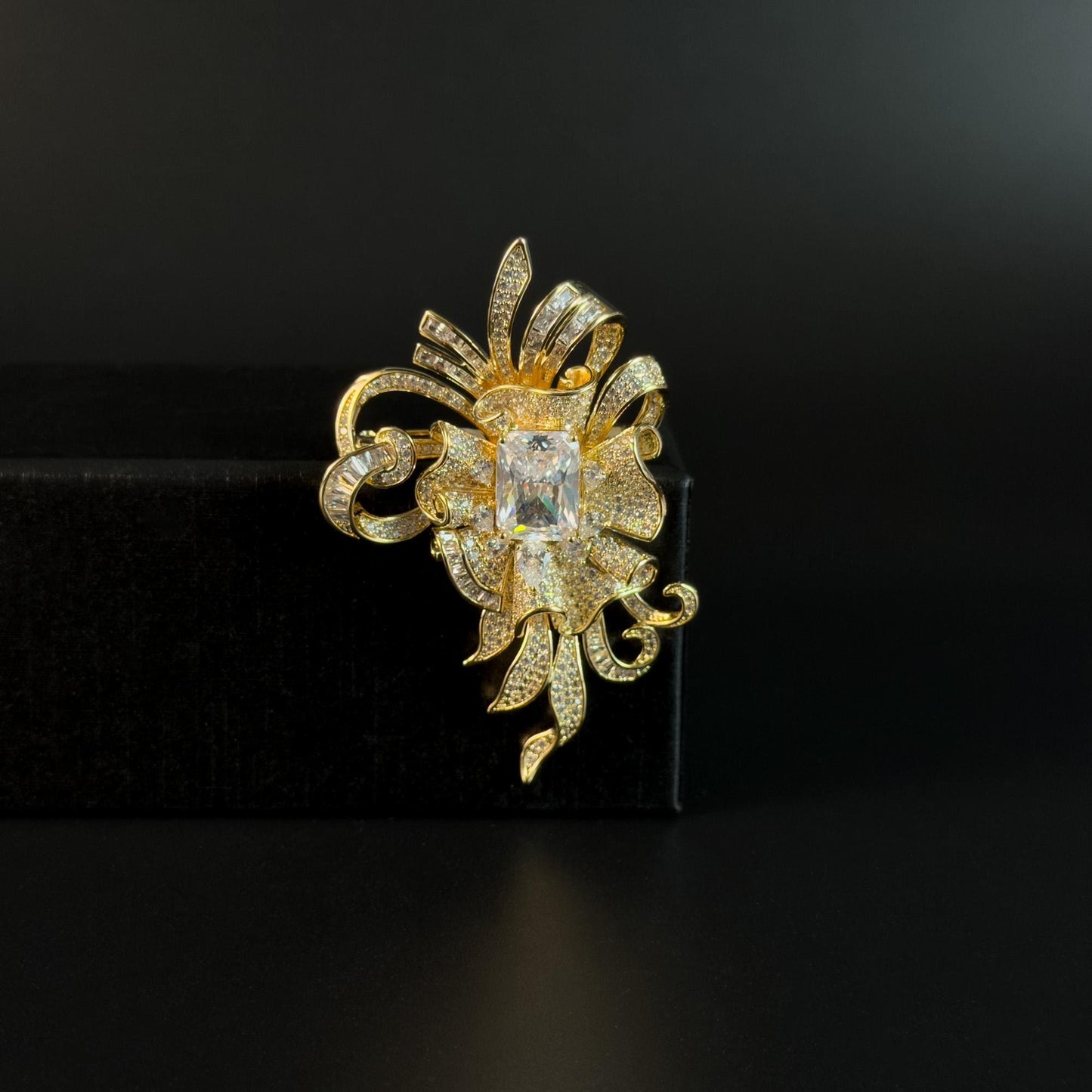 Amphialus · Golden Satin Ribbon Brooch