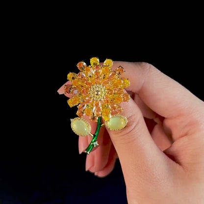 Gold Daisy Brooch